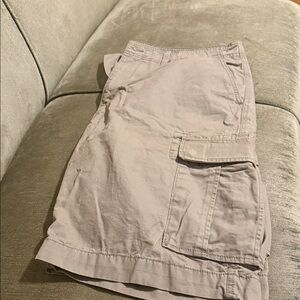 GAP Men's Light Gray Cargo Shorts